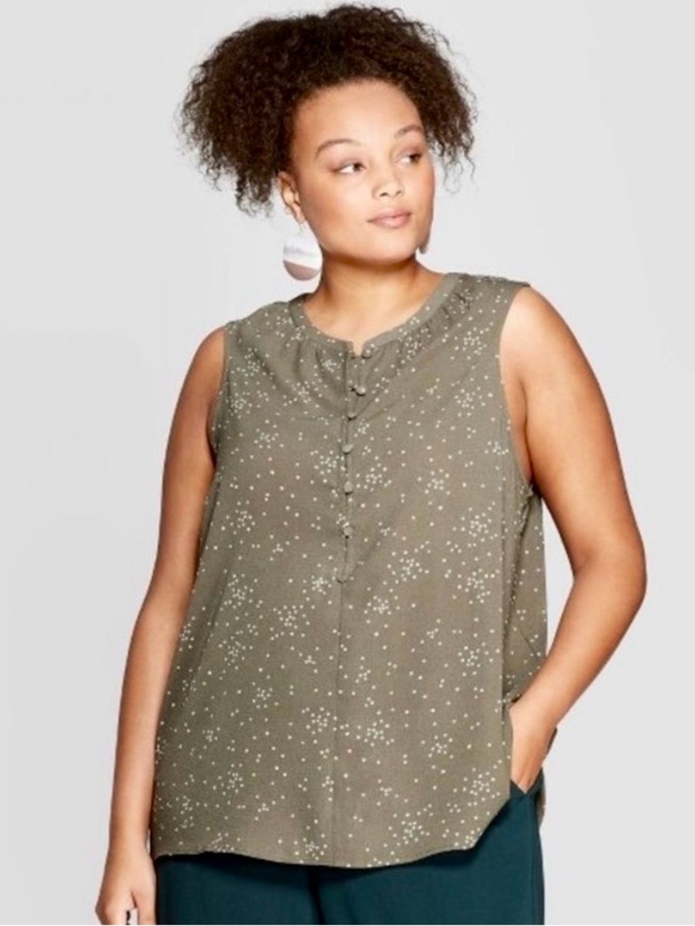 Ava & Viv Olive Green White Whimsy Plus Size 1x Sleeveless Crepe Blouse